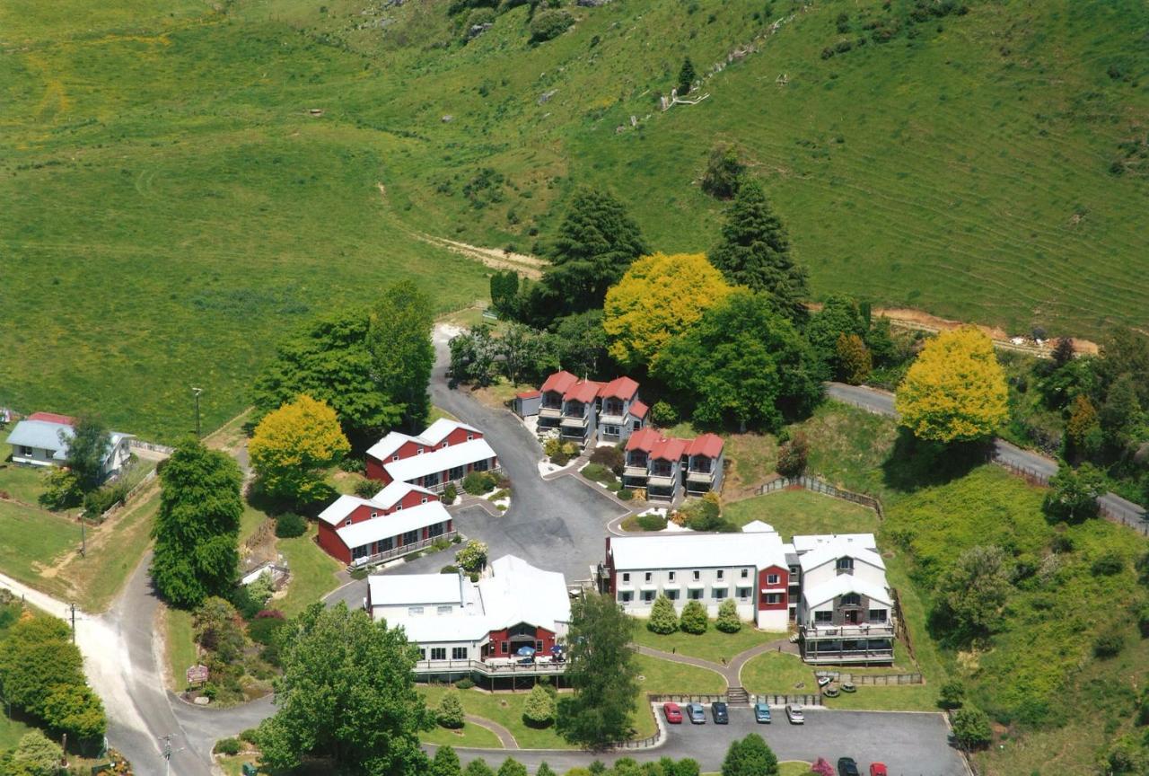 Waitomo Village Chalets Home Of Kiwipaka Пещеры Вайтомо Экстерьер фото