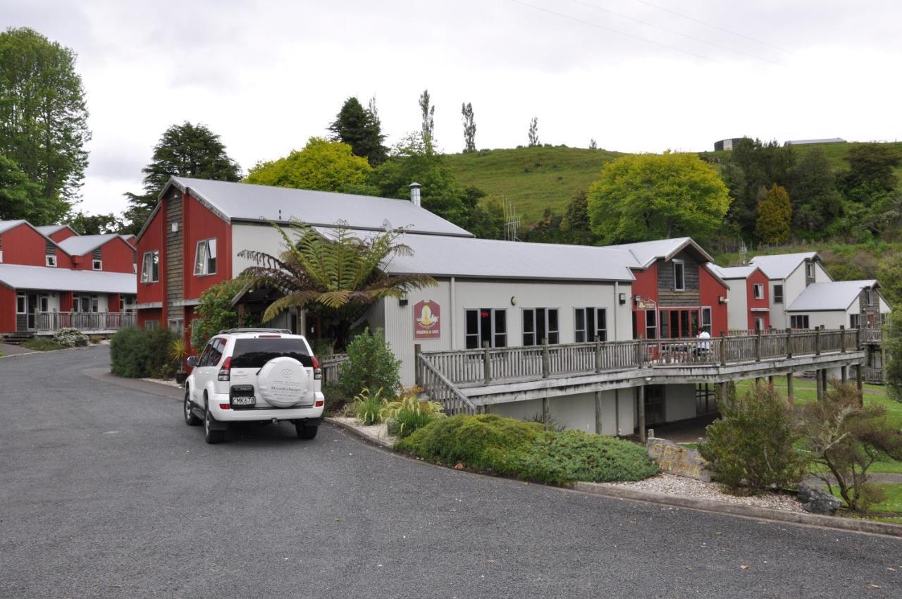 Waitomo Village Chalets Home Of Kiwipaka Пещеры Вайтомо Экстерьер фото