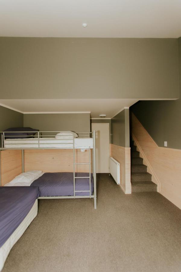 Waitomo Village Chalets Home Of Kiwipaka Пещеры Вайтомо Экстерьер фото